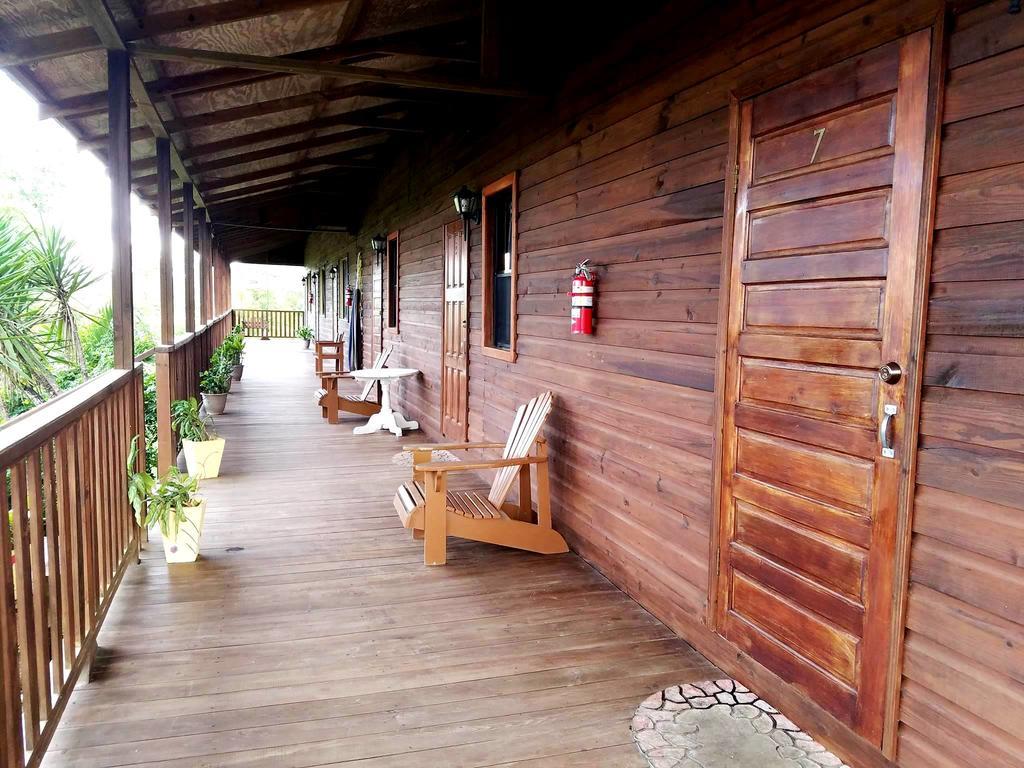 The Log Cab-Inn San Ignacio Zewnętrze zdjęcie